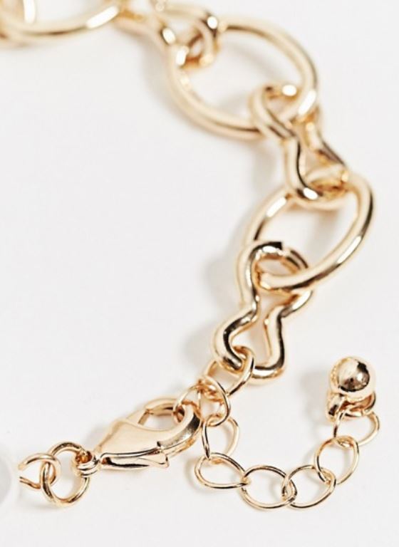 chain bracelet in pearl detail in gold tone