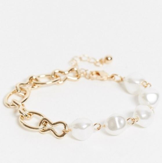 chain bracelet in pearl detail in gold tone